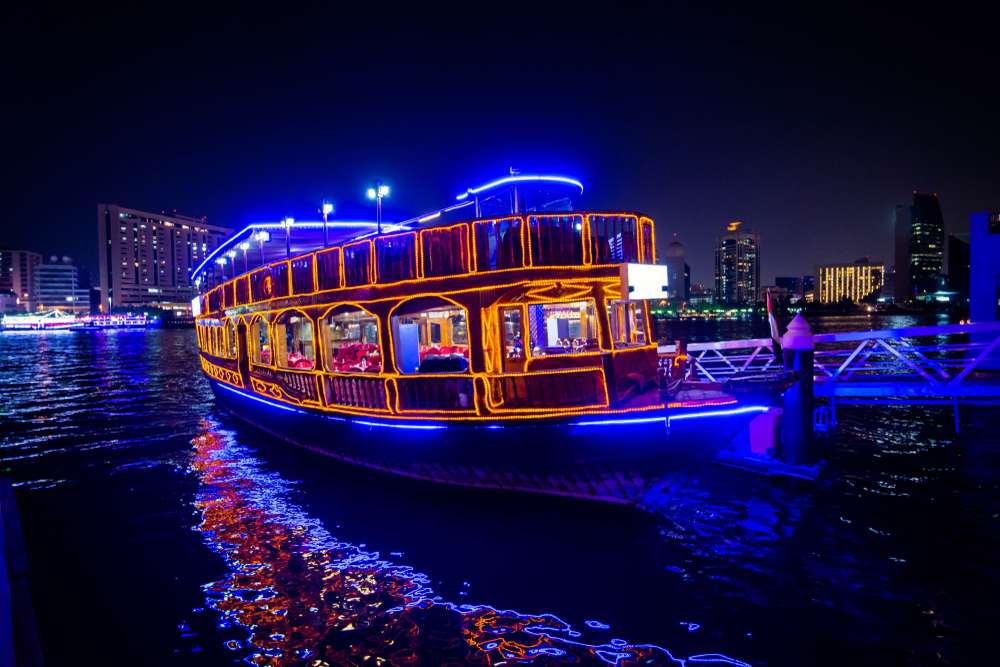 The 5 Best Dinner Cruises in Dubai 1