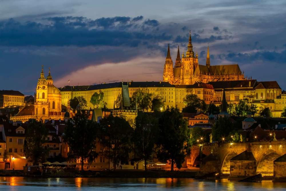 Top 5 Dinner Cruises in Prague 1