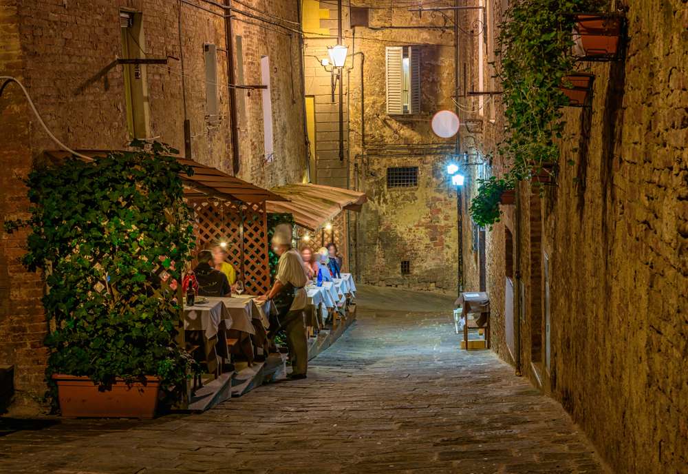 The Best Nightlife in Florence 1